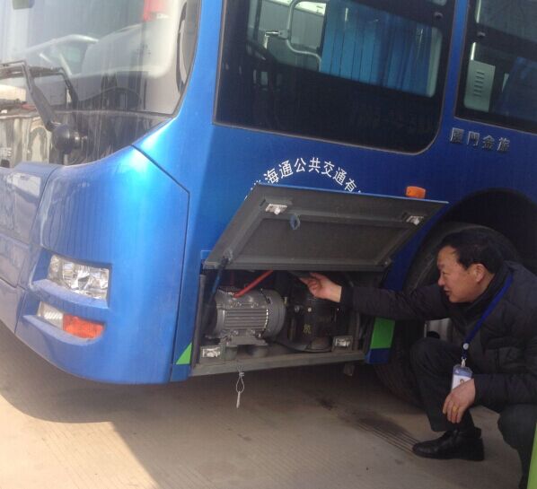 公交東部公司開展純電動(dòng)車輛倉門專項(xiàng)檢查